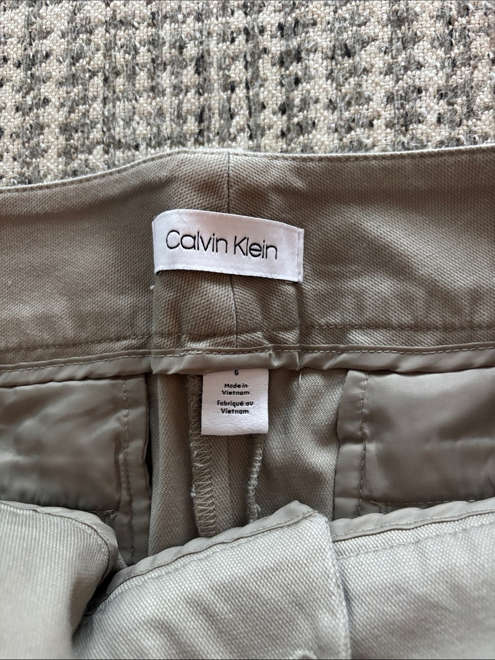 Calvin Klein Women's Beige Tailored Cotton Shorts - Picture 2 of 4